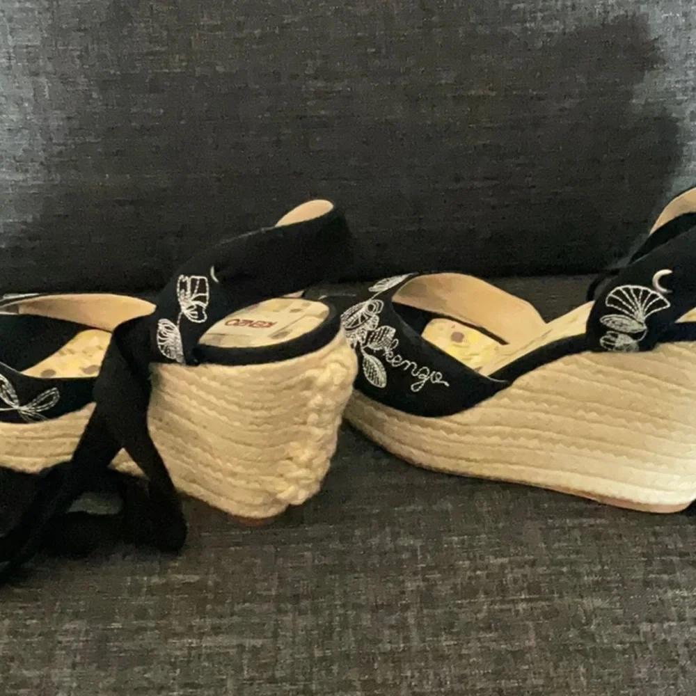 NEW KENZO Platform eu40 us 9.5 10 gorgeous and rare lace up leg